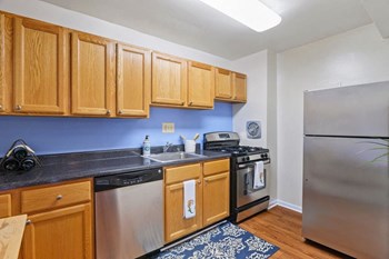 3930 Suitland Rd Studio-3 Beds Apartment for Rent - Photo Gallery 3