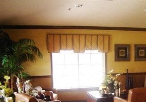 living room_Lakeside Commons Apartments West Palm Beach, FL