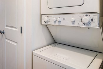 washer and dryer, Bedford Hill Apartments, Pittsburgh, PA - Photo Gallery 11