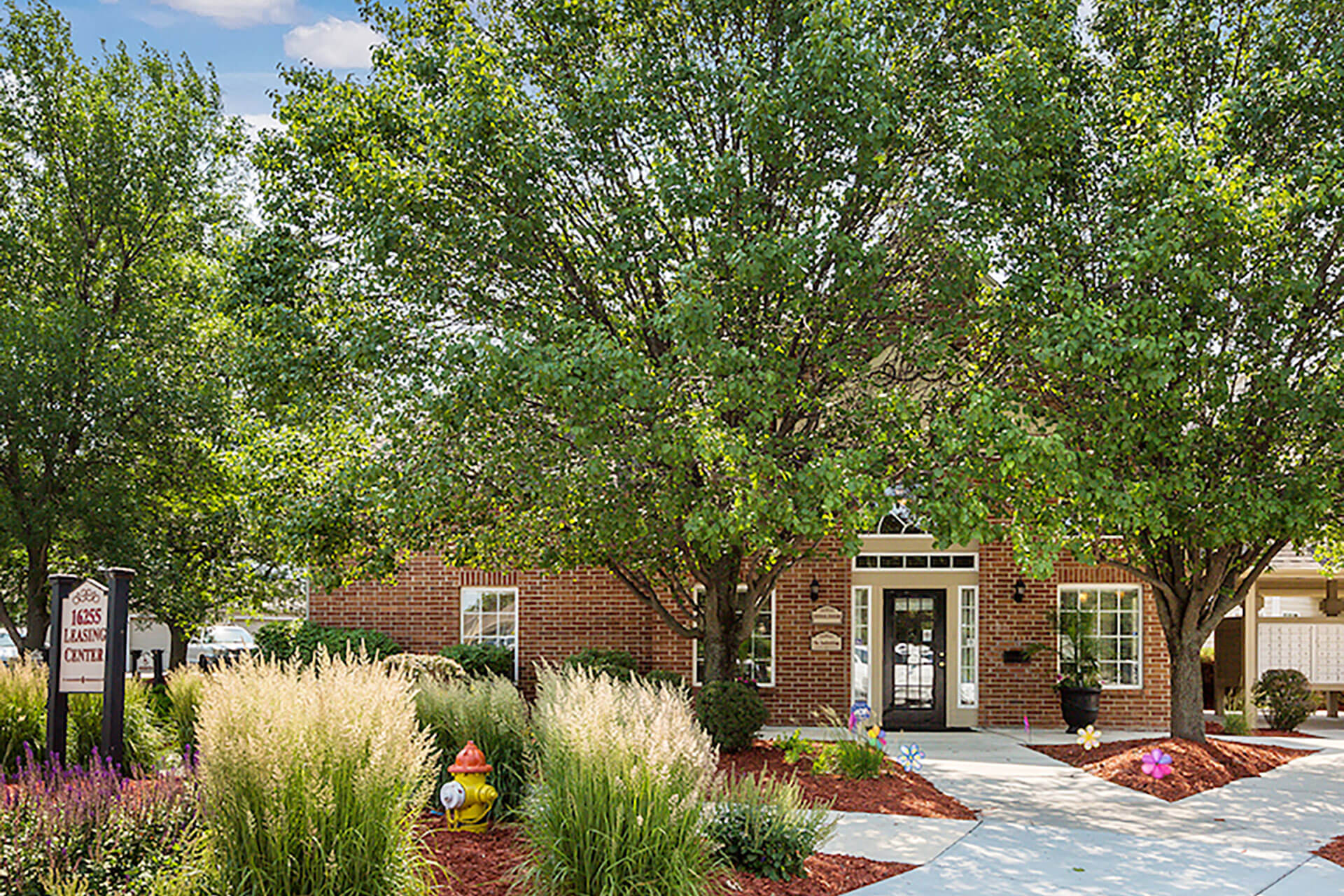 Cambury Hills Apartments 16255 Emmet Plaza Omaha Ne Rentcafe