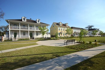 Street view of Harmony Oaks Apartments New Orleans LA - Photo Gallery 12