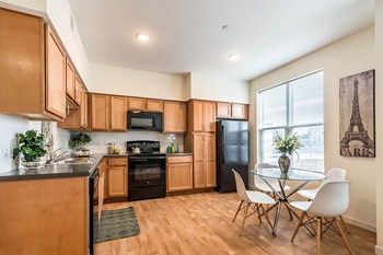 Apartment kitchen-Legacy Pointe at Poindexter, Columbus, OH - Photo Gallery 28