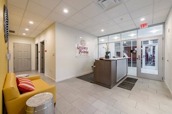 Leasing office-Legacy Pointe at Poindexter Columbus, OH - Photo Gallery 26