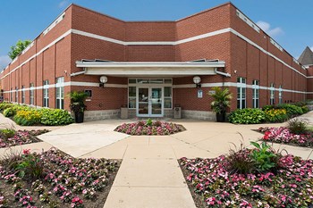Leasing office exterior-Murphy Park Apartments St. Louis, MO - Photo Gallery 10