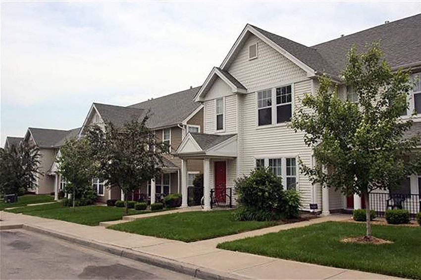 Villa Del Sol Apartments, 2015 W. Pennway Terrace, Kansas City, MO