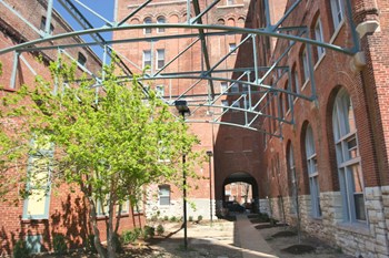 Courtyard area, The Brewery Apartments - Photo Gallery 23