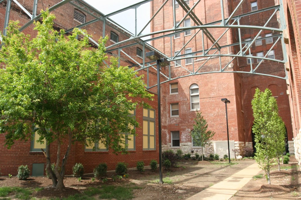 Courtyard area, The Brewery Apartments