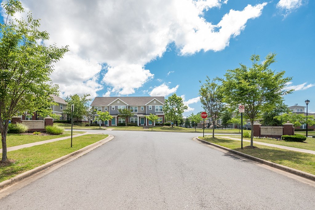 Cumberland Manor and Metropolitan Village Apartments and Townhomes in Little Rock, AR.