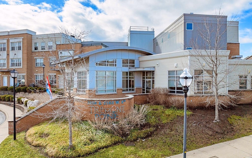 Tremont Pointe Apartments
