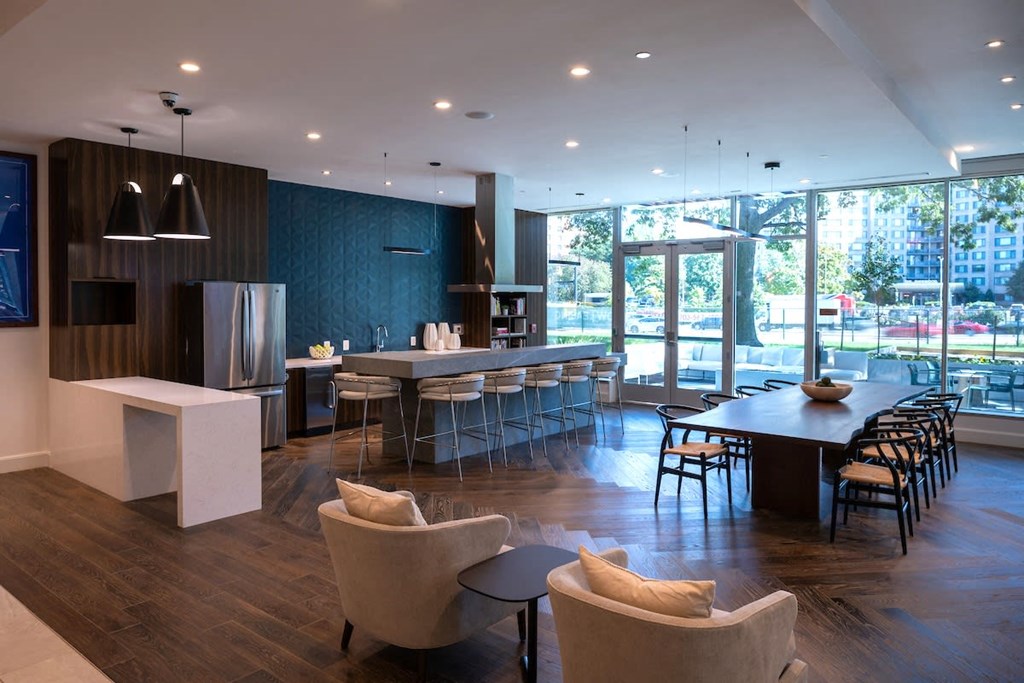 a large living room with a kitchen and a dining room at Sinclaire on Seminary, Virginia, 22311