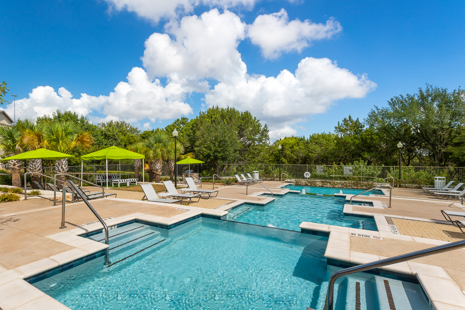the pool at the preserve at ballantyne commons apartments