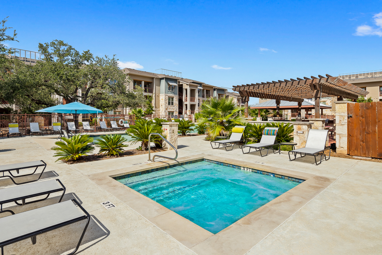 the swimming pool at the resort at longboat key club