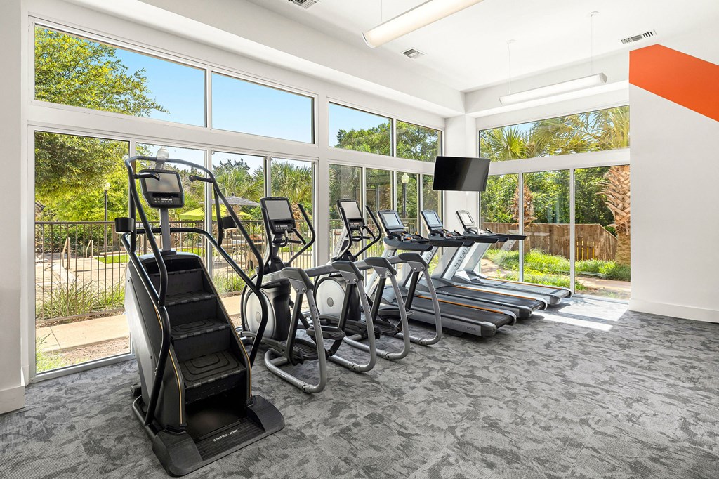 the gym at the preserve apartments