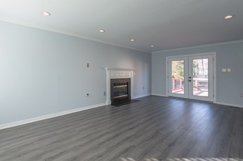 9020 Castle Point Drive 3 Beds Homes for Rent - Photo Gallery 4