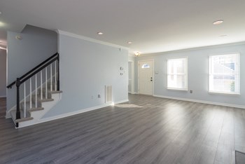 9020 Castle Point Drive 3 Beds Homes for Rent - Photo Gallery 6
