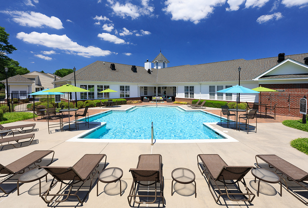 Resort-style Pool and Sundeck with Wi-Fi