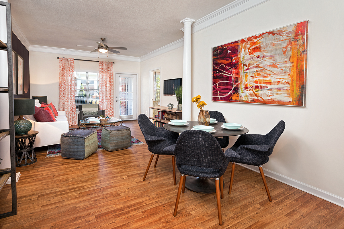 Sweetbriar Model Dining