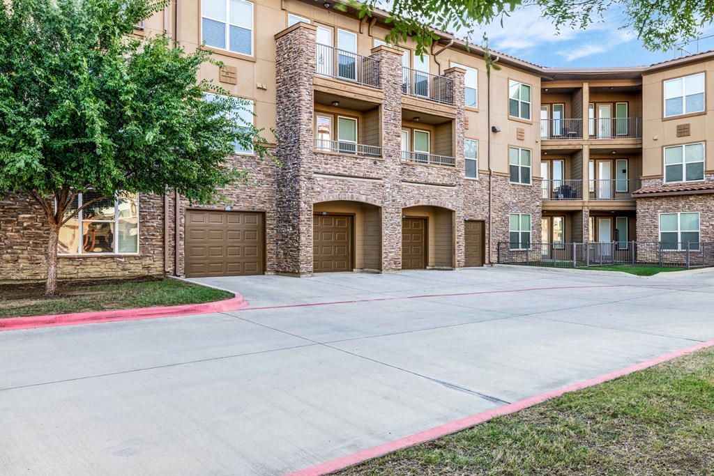 the preserve at ballantyne commons apartments exterior leasing  commons apartments