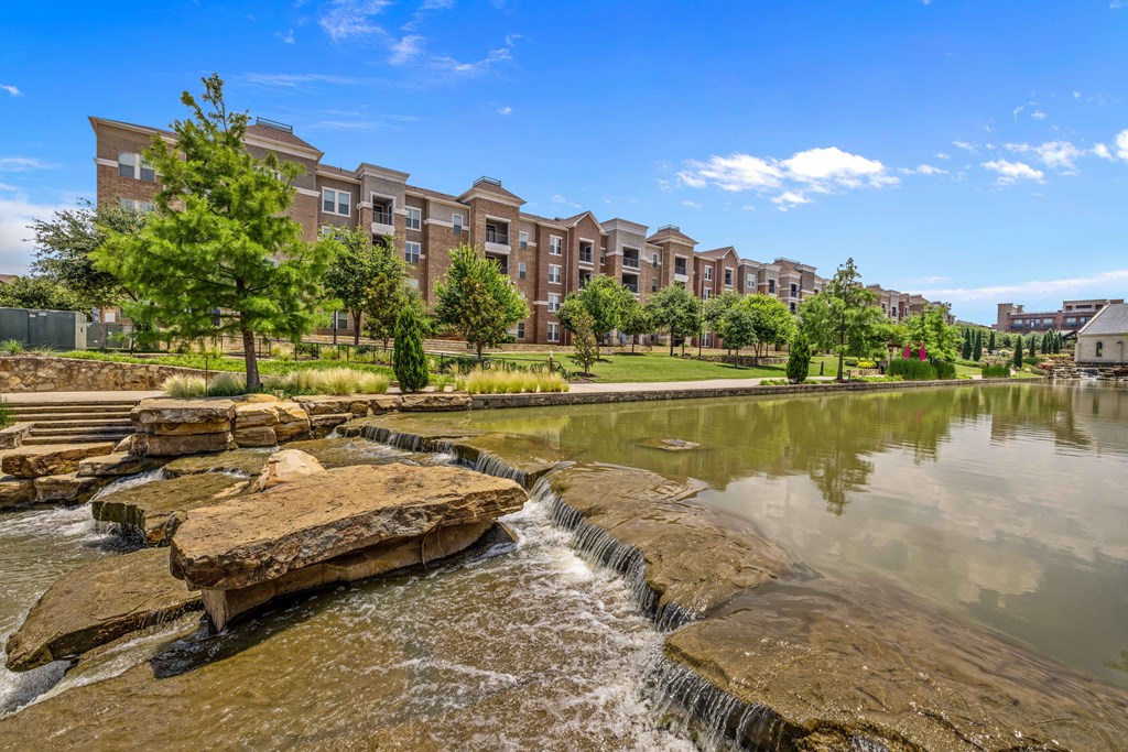 the preserve at ballantyne commons community pond