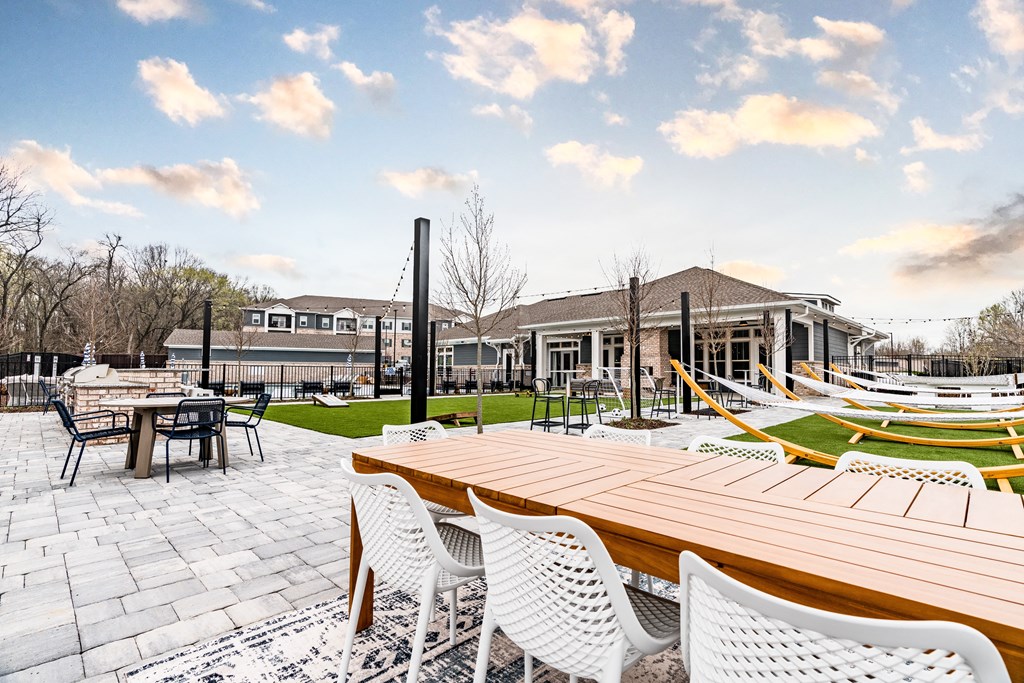 the patio at the reserve at riverdale apartments in riverdale, nj