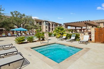 the swimming pool at the resort at longboat key club