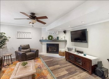 8410 Freestone Ave 4 Beds Homes for Rent - Photo Gallery 5