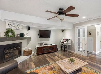 8410 Freestone Ave 4 Beds Homes for Rent - Photo Gallery 4
