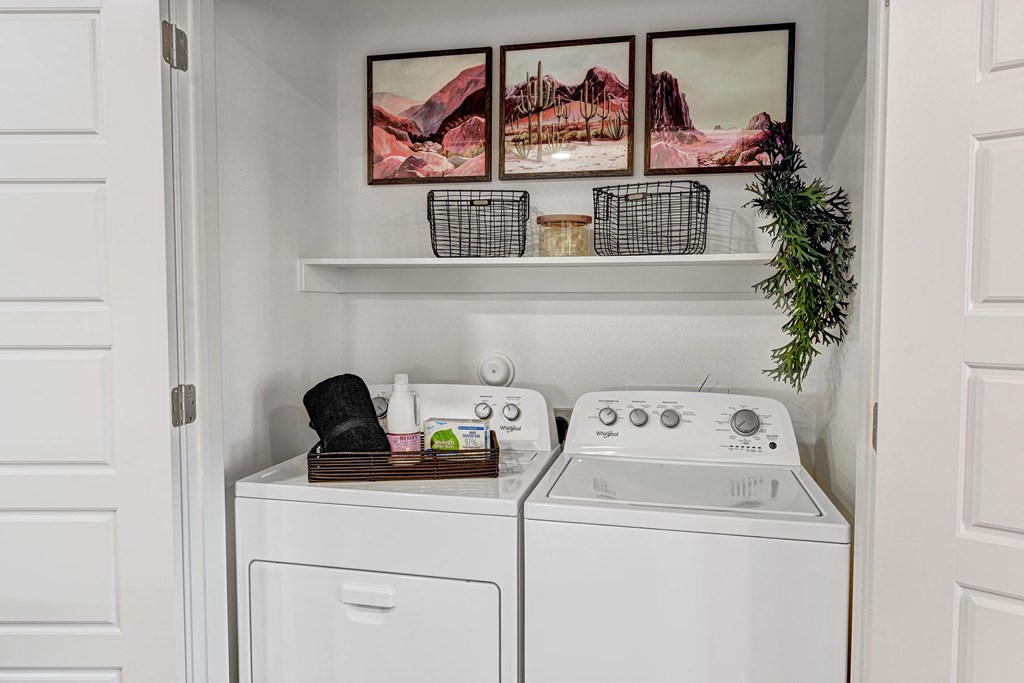 Full Size Washer/Dryer Included