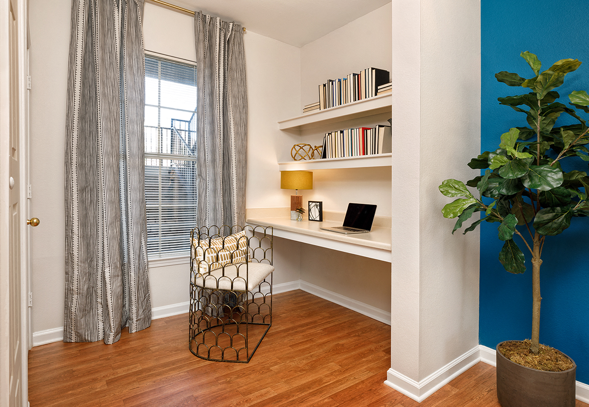 Timbercrest Model Study Nook