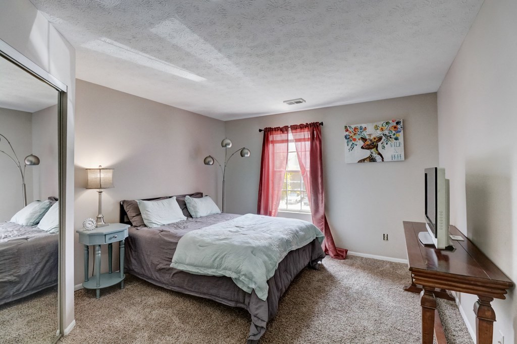 Bedroom with carpeting at Brookstone Village, Ohio, 45209