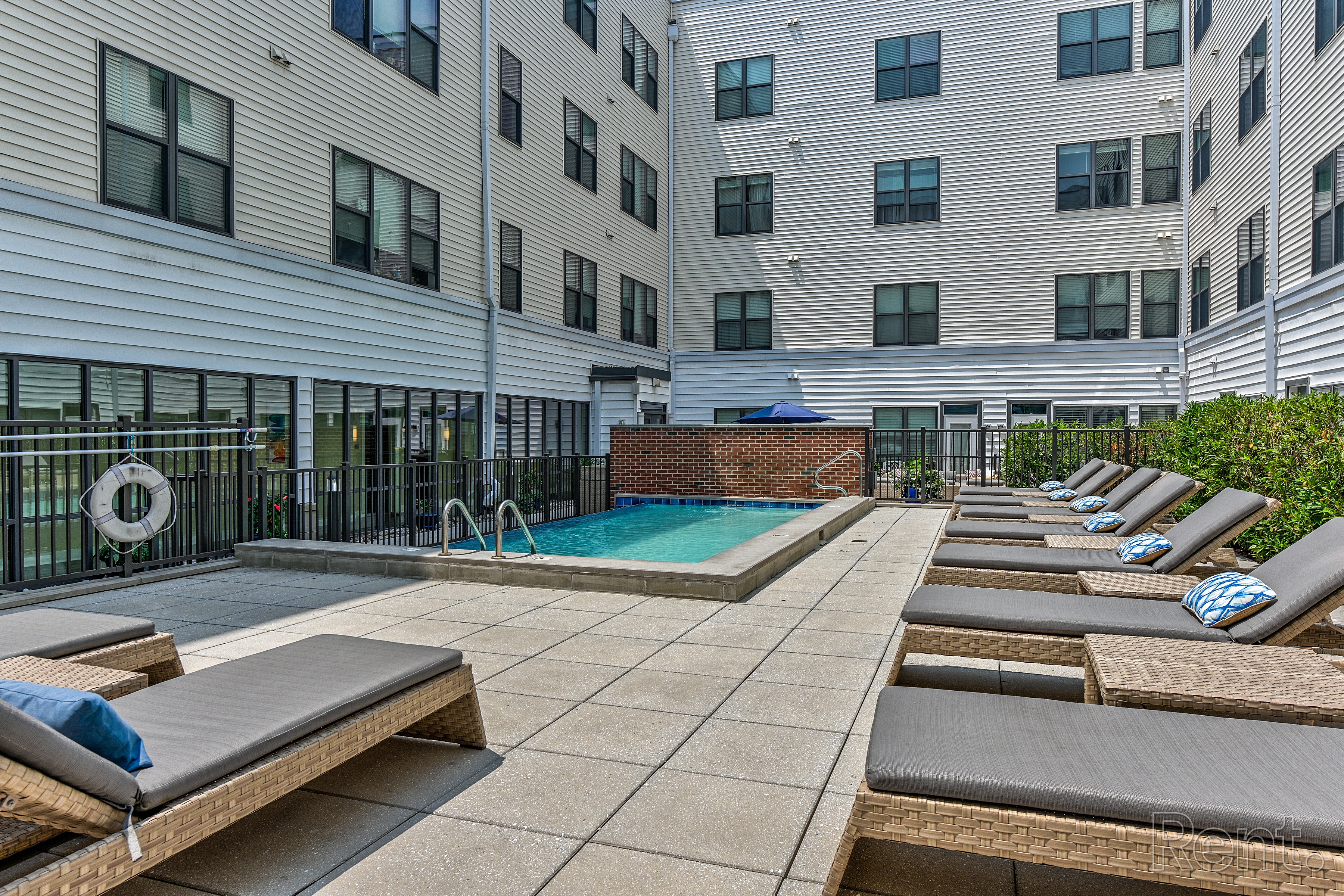 Swimming pool  at The View at Old City, Philadelphia