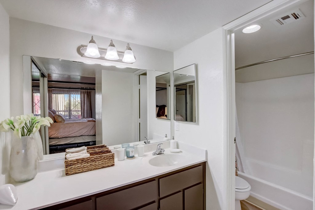 Bathroom with Vanity at Glen at Mesa Apartments, Mesa
