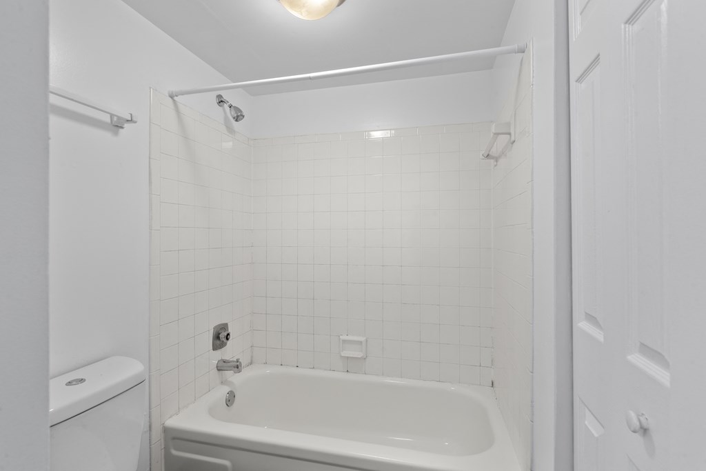 Bathroom in a 1 bedroom apartment at Creve Coeur, Creve Coeur, MO