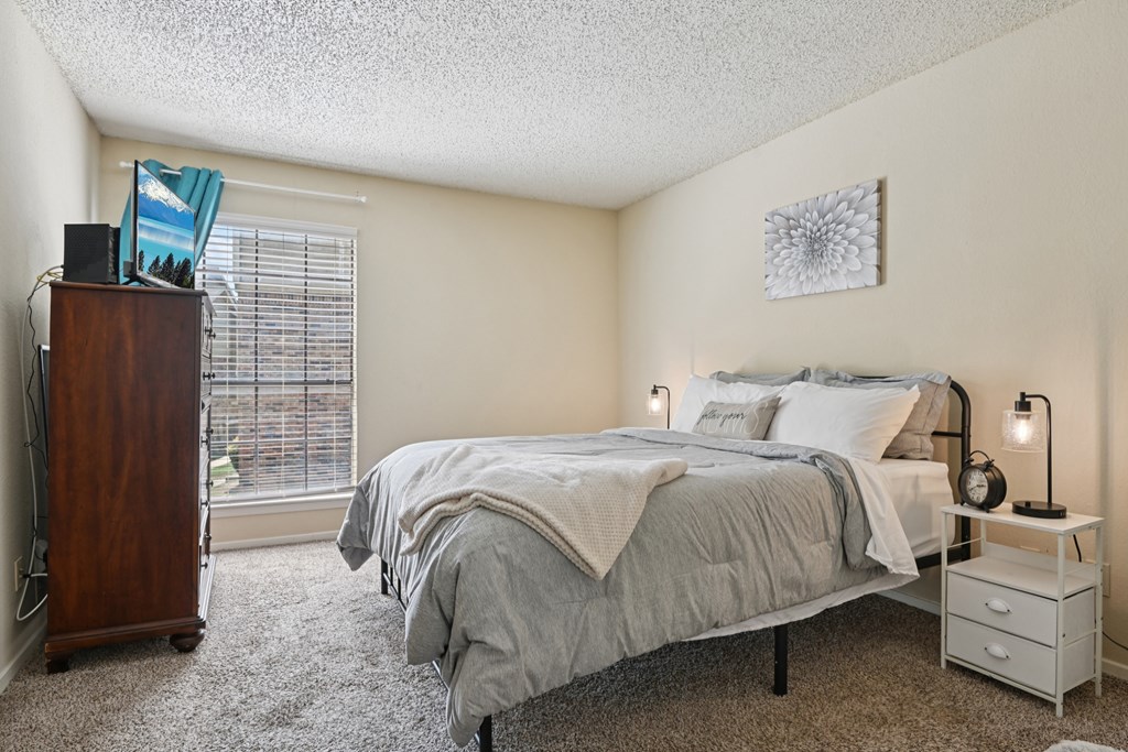 Comfortable Bedroom at The Glen, Texas, 75067