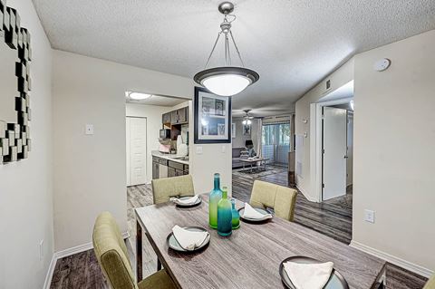Dining Area at St. Johns Forest Apartments, Florida, 32277