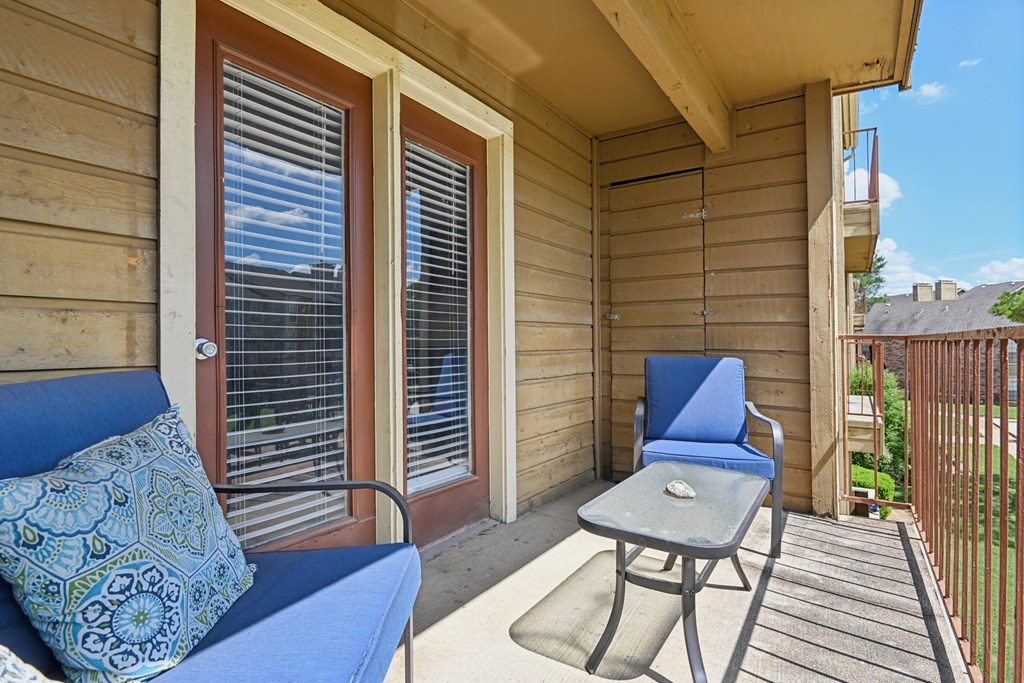 Apartment Balcony And Patio at The Glen, Lewisville, TX, 75067