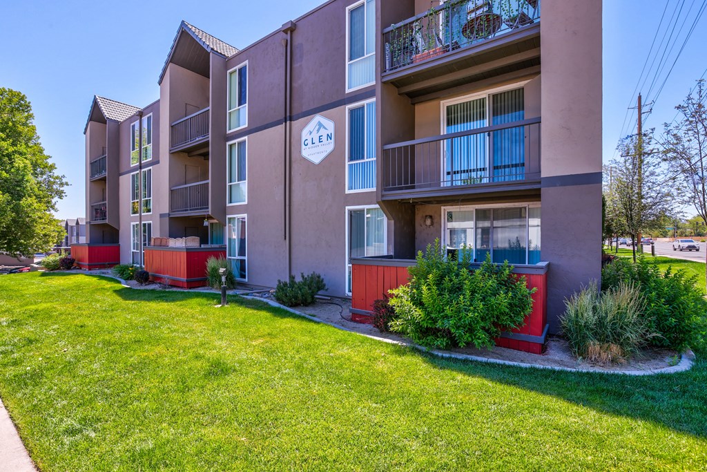 Lush Green Lawn at Glen at Hidden Valley, Reno