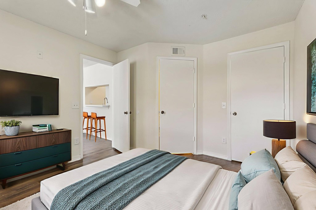 Bedroom With TV at University Park Apartments, Orlando, 32817