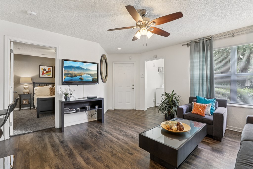 Spacious Living Area at University Park Apartments, Orlando, 32817