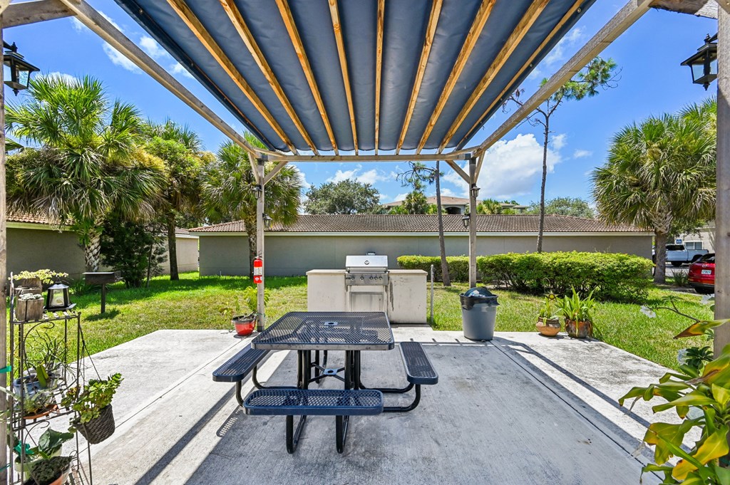 Grill And Patio at Heritage Bay, Jensen Beach, Florida