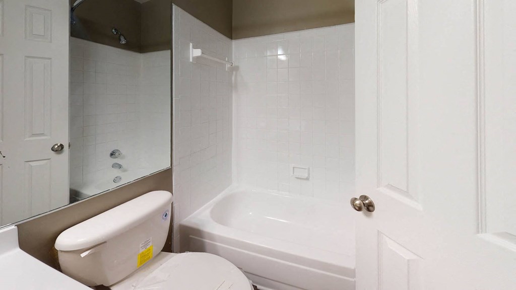 Bathroom With Bathtub at Heritage at Waters Landing, Germantown, MD, 20874