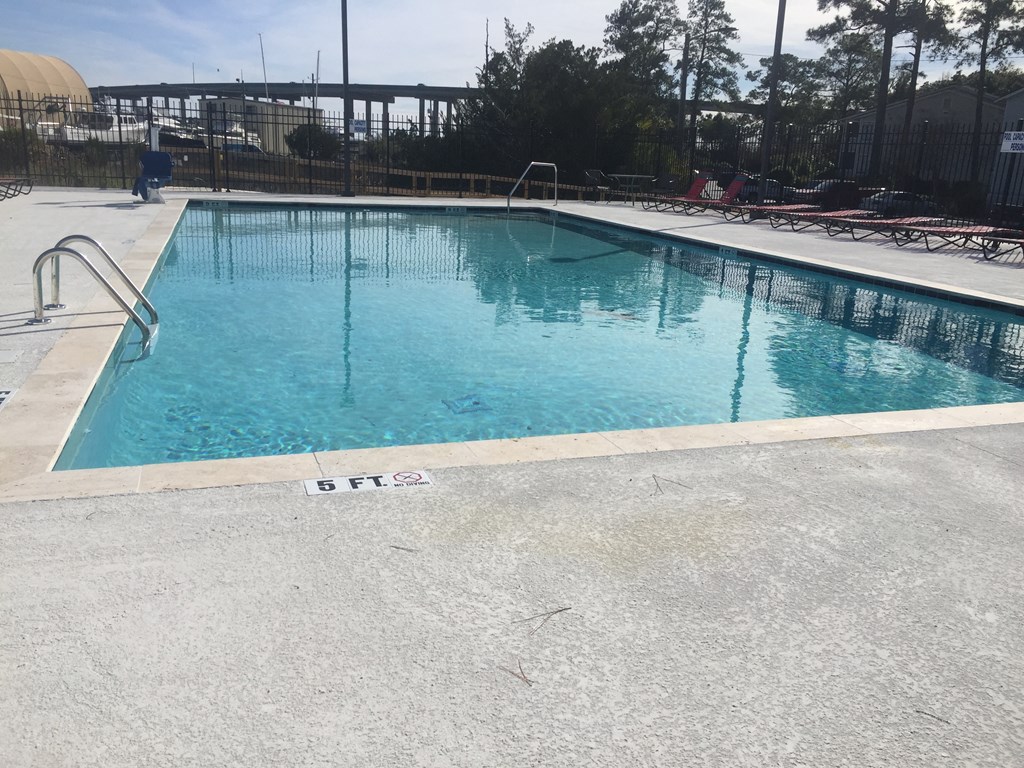 Pool  at River Crossing Apartments, Thunderbolt, GA, 31404