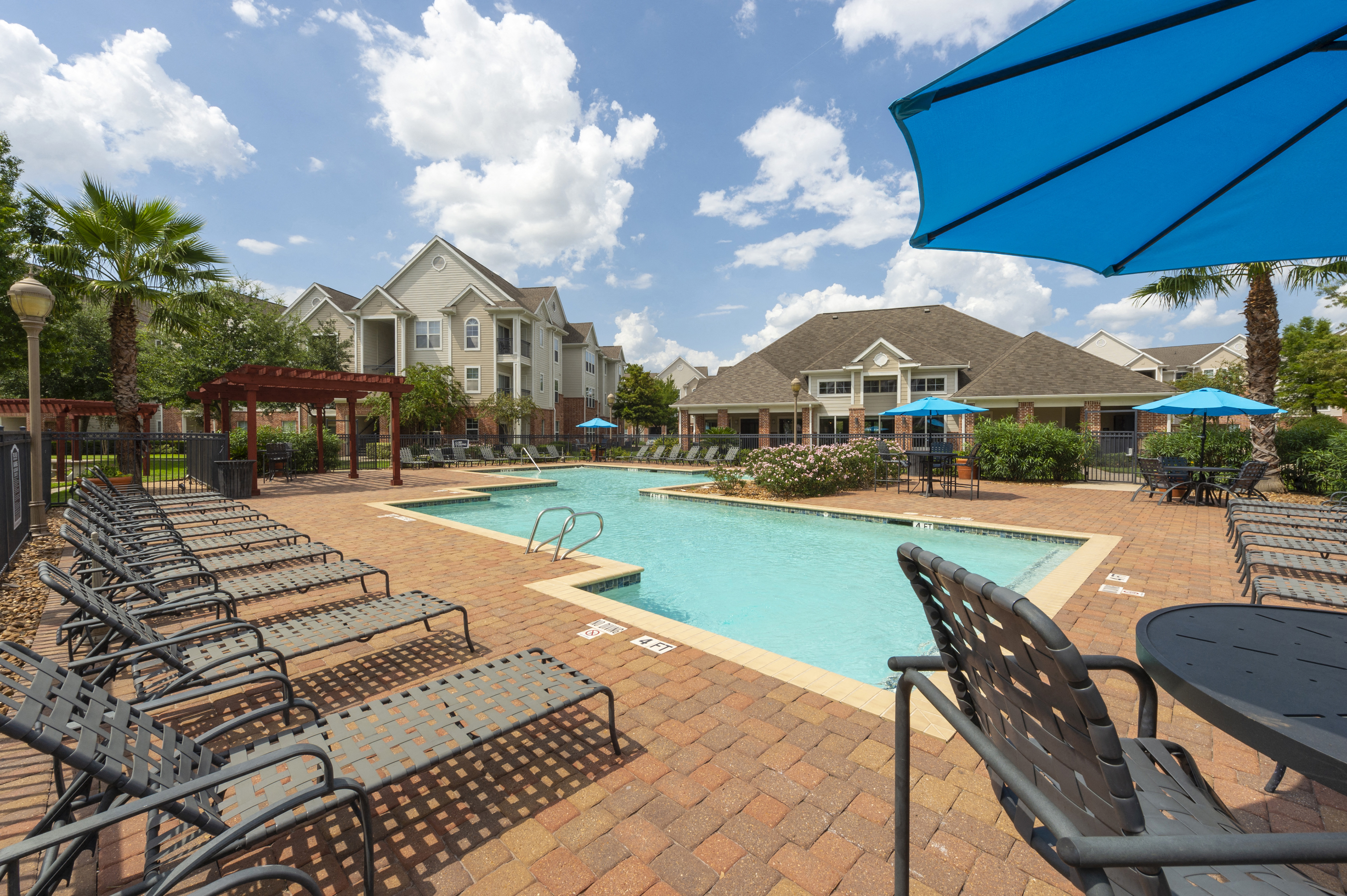 Kingwood Glen Apartments, 200 Northpines Drive, Kingwood