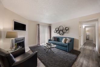 2880 Woodland Hills Drive 1-2 Beds Apartment for Rent - Photo Gallery 1
