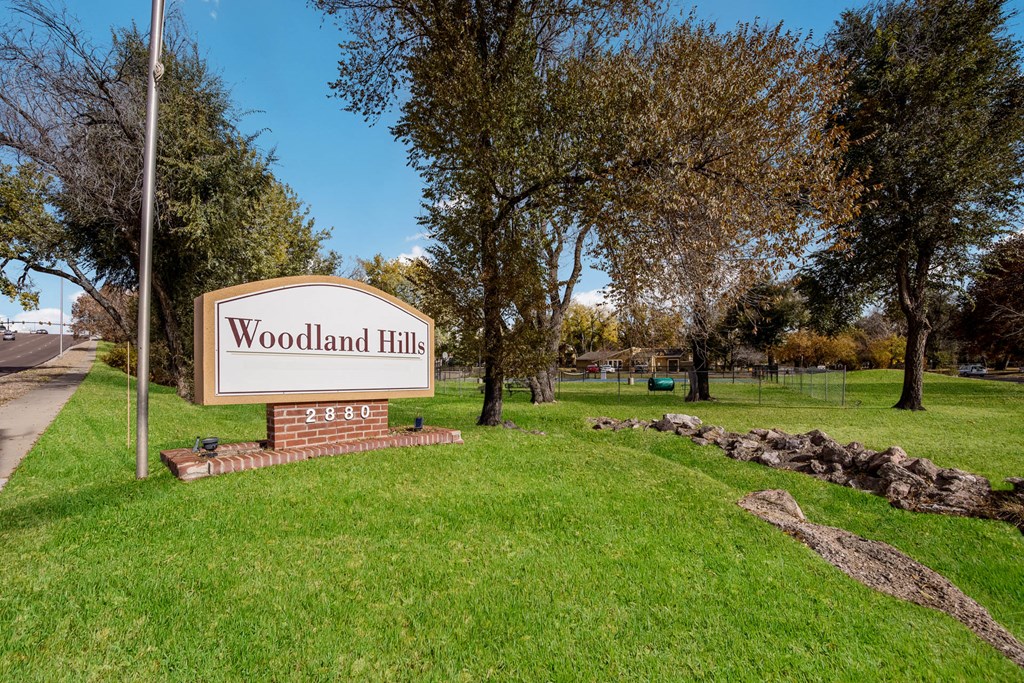 Welcoming Property Signage Woodland Hills Apartments, Colorado Springs, CO, 80918