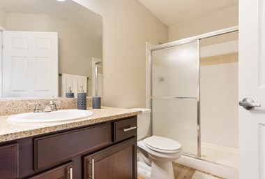 2252 N 44Th St 3 Beds Apartment for Rent - Photo Gallery 5