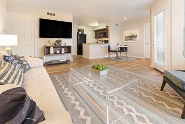 2252 N 44Th St 3 Beds Apartment for Rent - Photo Gallery 2