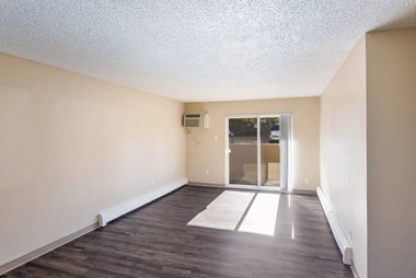 420 E Cheyenne Mountain Blvd. 2 Beds Apartment for Rent - Photo Gallery 4