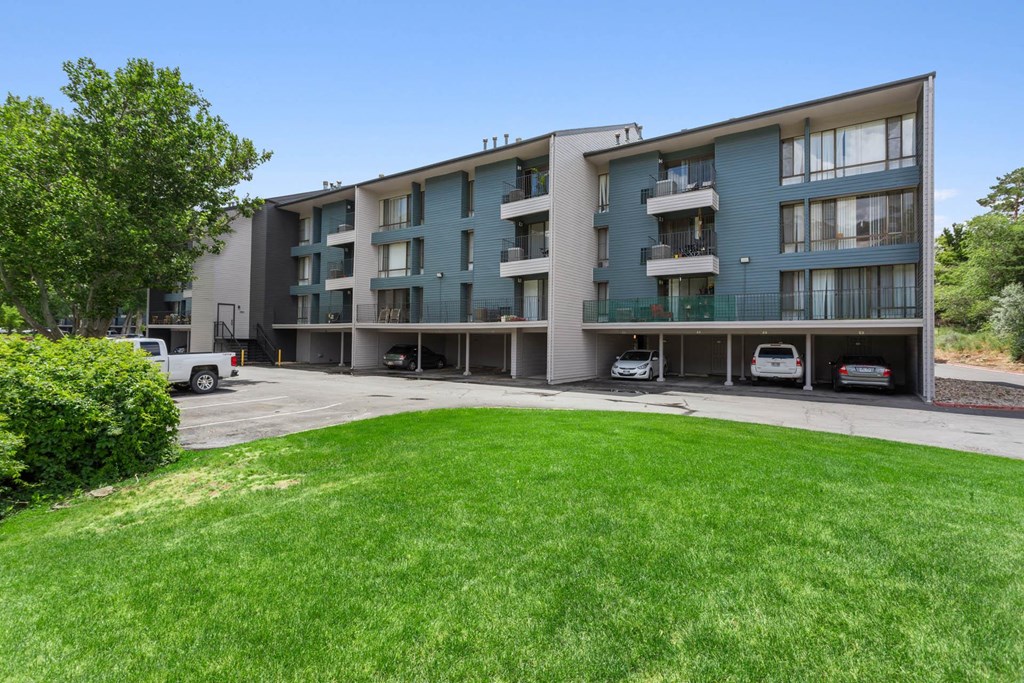 Lush Green Outdoor Spaces at Cliffs at Canyon Ridge, Ogden