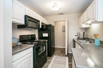Modern Kitchen Modern Kitchen at Glen at Bogey Hills, Missouri, 63303